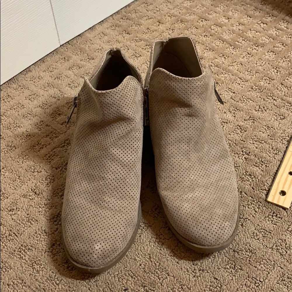 Universal Thread Booties!